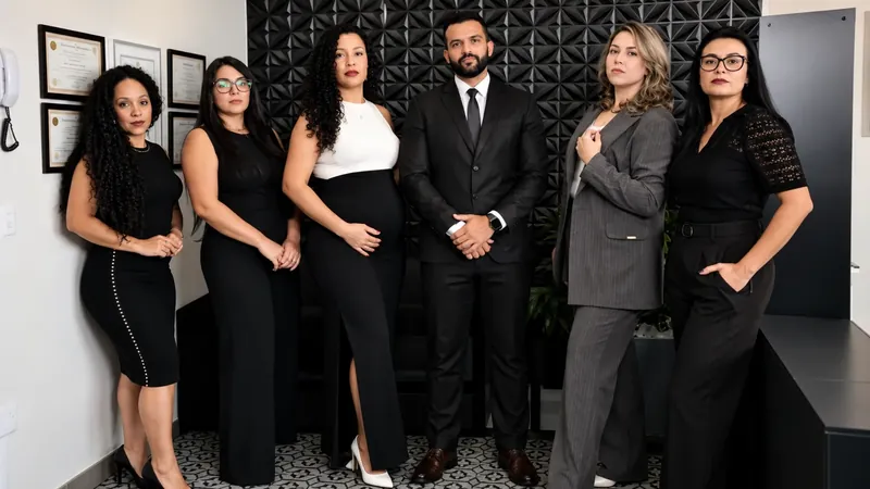 Equipe da Vieira & Marques reunida na sede, em Boituva
